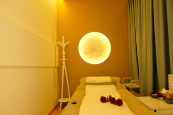 佛山顺德区日式指压的寂静美学:在按压中听见雪落的声音